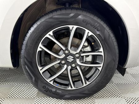 2023-Suzuki-Swift-12-GLX-Auto_15