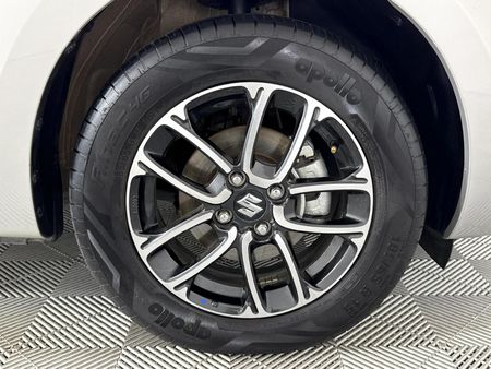 2023-Suzuki-Swift-12-GLX-Auto_16