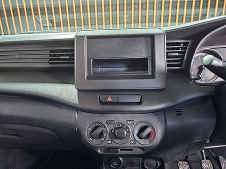 2026-Suzuki-Ertiga-15-GA_12