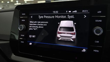 2026-Volkswagen-T-Cross-10-TSI-Life-Auto_5