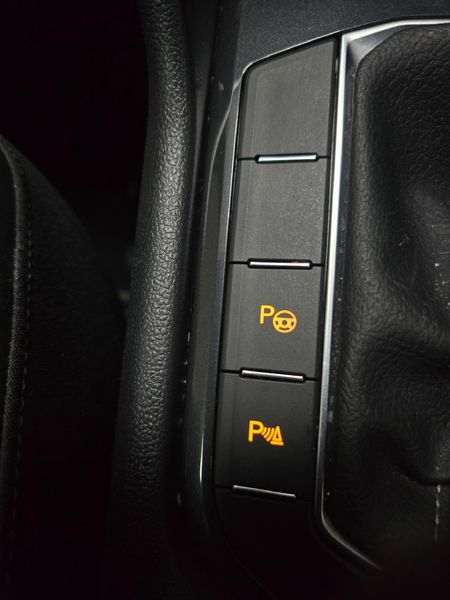 2022-Volkswagen-Tiguan-14-TSI-R-Line-DSG-Auto-110kW_12