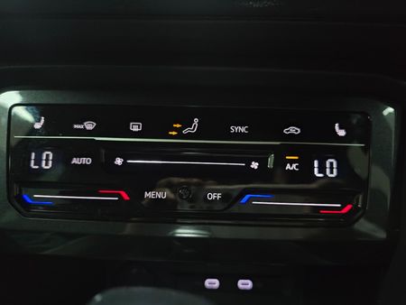 2022-Volkswagen-Tiguan-14-TSI-R-Line-DSG-Auto-110kW_13