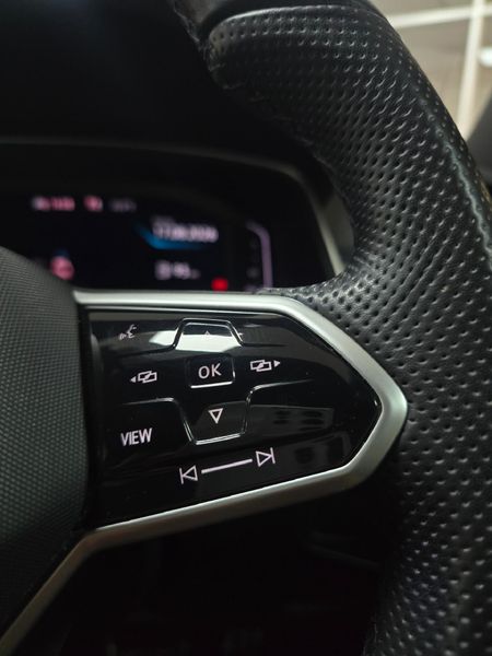 2022-Volkswagen-Tiguan-14-TSI-R-Line-DSG-Auto-110kW_18