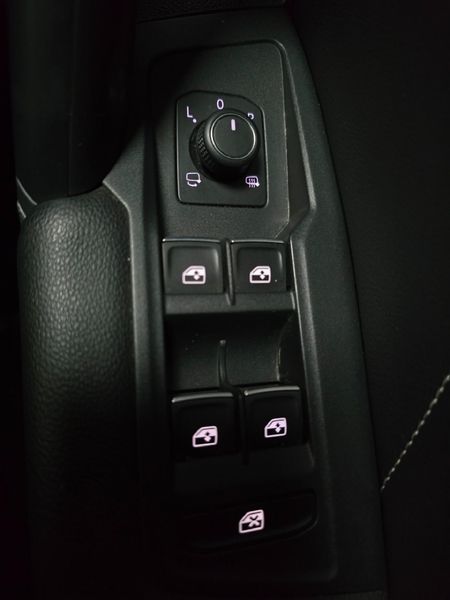 2022-Volkswagen-Tiguan-14-TSI-R-Line-DSG-Auto-110kW_21
