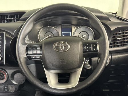 2025-Toyota-Hilux-24-GD-6-Raised-Body-Raider-Auto-Double-Cab_13