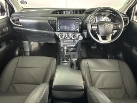 2025-Toyota-Hilux-24-GD-6-Raised-Body-Raider-Auto-Double-Cab_6