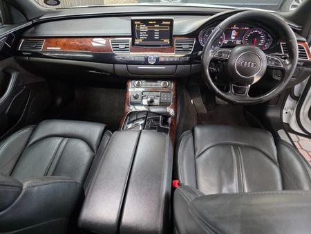 2013-Audi-A8-42-TDI-quattro-Auto_16