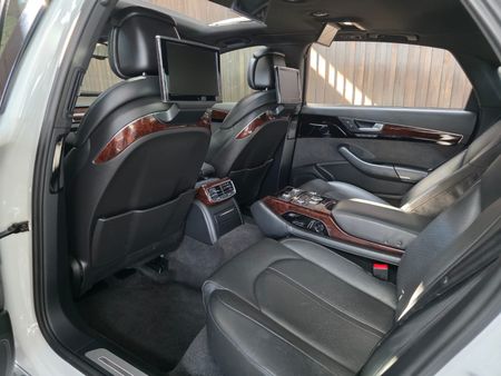 2013-Audi-A8-42-TDI-quattro-Auto_21