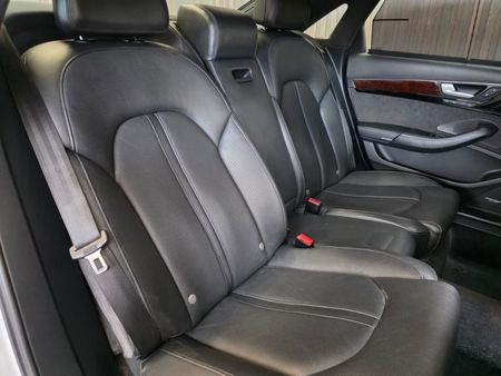 2013-Audi-A8-42-TDI-quattro-Auto_22