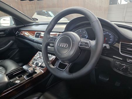 2013-Audi-A8-42-TDI-quattro-Auto_30