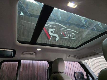 2021-Land-Rover-Defender-110-D240-SE-177kW_16