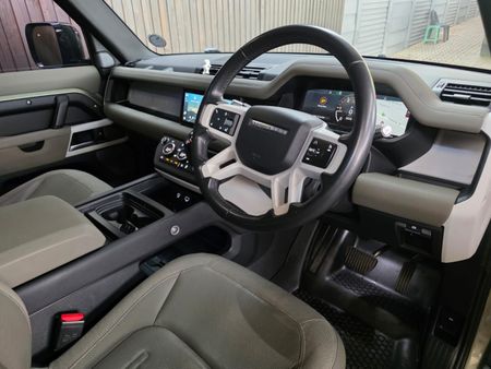 2021-Land-Rover-Defender-110-D240-SE-177kW_27