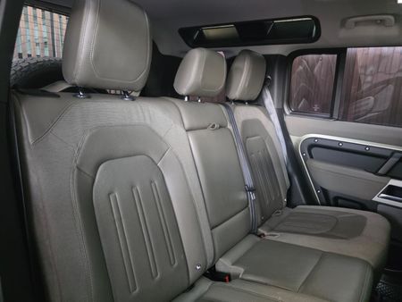 2021-Land-Rover-Defender-110-D240-SE-177kW_28