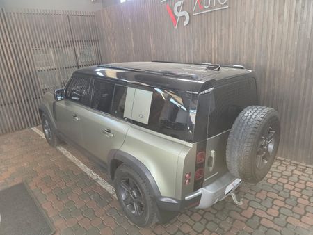 2021-Land-Rover-Defender-110-D240-SE-177kW_7