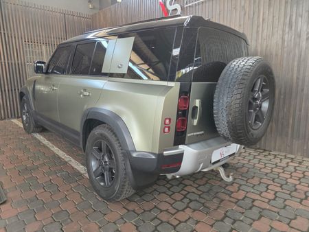 2021-Land-Rover-Defender-110-D240-SE-177kW_8