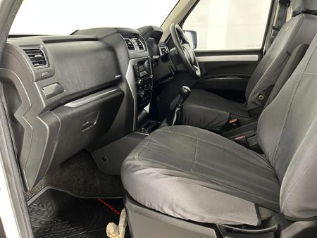 2024-Mahindra-Pik-Up-22-mHawk-S6-4x4-Double-Cab_9