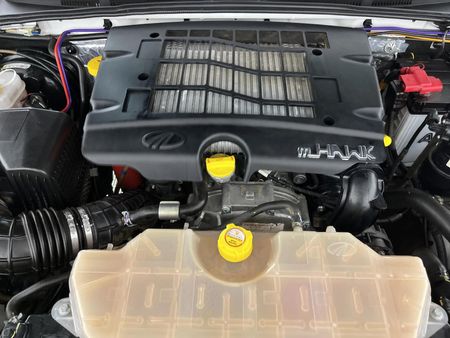 2024-Mahindra-Pik-Up-22-mHawk-S6-4x4-Double-Cab_15