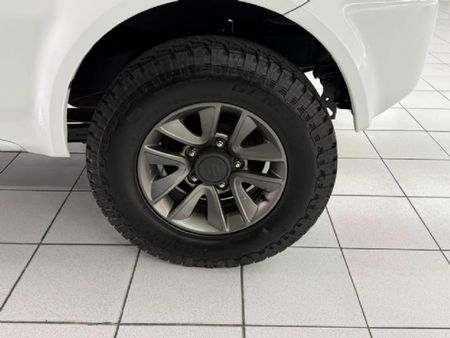 2015-Suzuki-Jimny-13_3