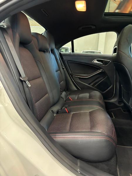 2014-Mercedes-Benz-CLA-200-AMG-Auto_11