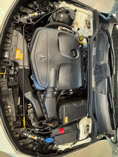 2014-Mercedes-Benz-CLA-200-AMG-Auto_12
