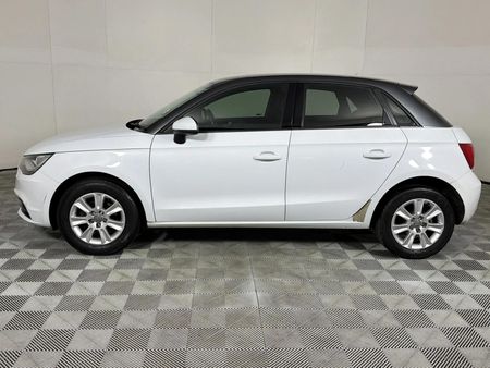 2014-Audi-A1-Sportback-12-TFSI-Attraction_5