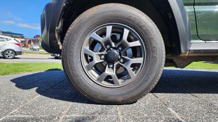 2025-Suzuki-Jimny-15-GLX-AllGrip-5-Door-Auto_11