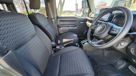 2025-Suzuki-Jimny-15-GLX-AllGrip-5-Door-Auto_8