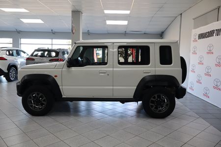 2025-Suzuki-Jimny-15-GLX-Auto_7