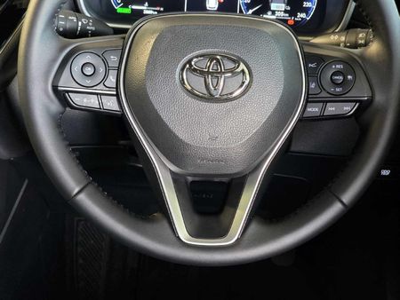 2026-Toyota-Corolla-Cross-18-XR-Hybrid_10