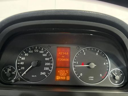 2008-Mercedes-Benz-A-Class-A-180-CDI-Elegance-Auto_7