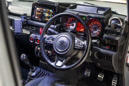 2021-Suzuki-Jimny-15-GLX_22
