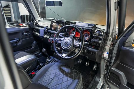 2021-Suzuki-Jimny-15-GLX_25