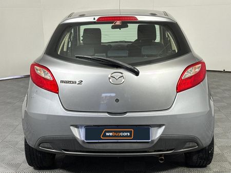 2015-Mazda-2-13-Active-5-dr_4