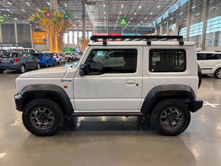 2022-Suzuki-Jimny-15-GLX_5