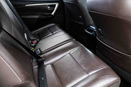 2017-Toyota-Fortuner-27-VVTi-Raised-Body-Auto_15