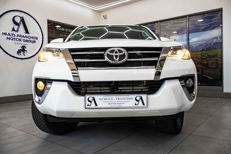 2017-Toyota-Fortuner-27-VVTi-Raised-Body-Auto_1