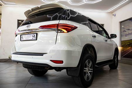 2017-Toyota-Fortuner-27-VVTi-Raised-Body-Auto_5