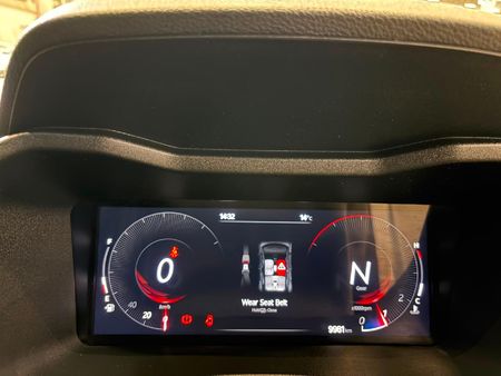 2024-Mahindra-XUV-3XO-12T-AX5-Auto_10