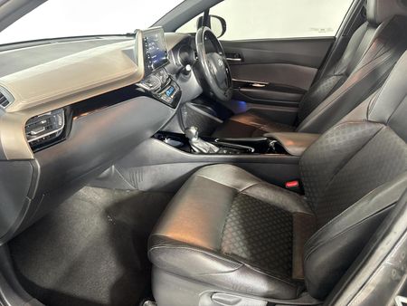 2023-Toyota-C-HR-12T-Luxury-Auto_9