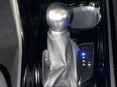 2023-Toyota-C-HR-12T-Luxury-Auto_11