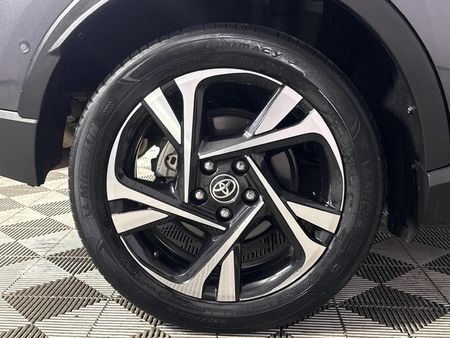 2023-Toyota-C-HR-12T-Luxury-Auto_18