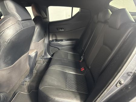 2023-Toyota-C-HR-12T-Luxury-Auto_8