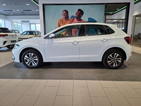 2026-Volkswagen-Polo-10-TSI-Life_1