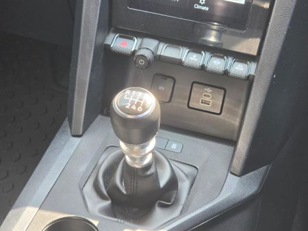 2025-Volkswagen-Amarok-20-TDI-125kW-Double-Cab_18