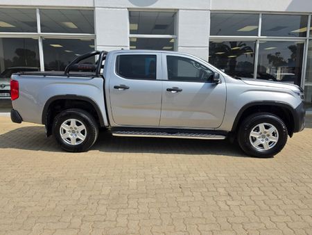 2025-Volkswagen-Amarok-20-TDI-125kW-Double-Cab_1