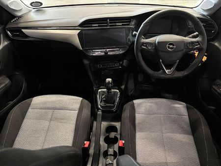 2025-Opel-Corsa-12T-Edition_9