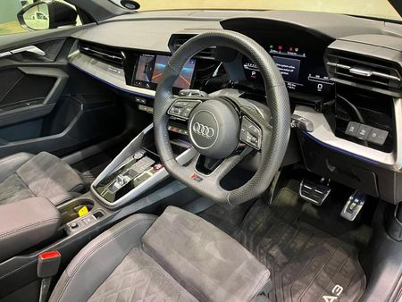 2025-Audi-RS3-Quattro-Auto_6