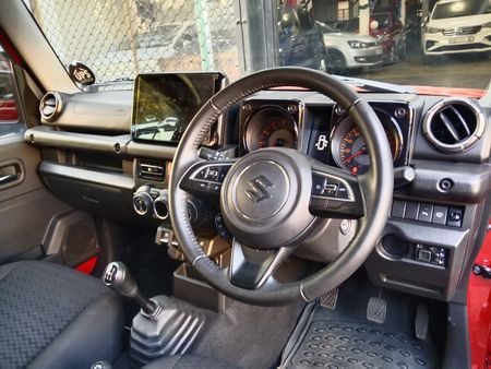 2025-Suzuki-Jimny-15-GL-AllGrip-5-Door_7