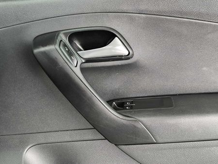 2025-Volkswagen-Polo-Vivo-16-Life_11