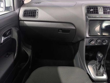 2025-Volkswagen-Polo-Vivo-16-Life_14